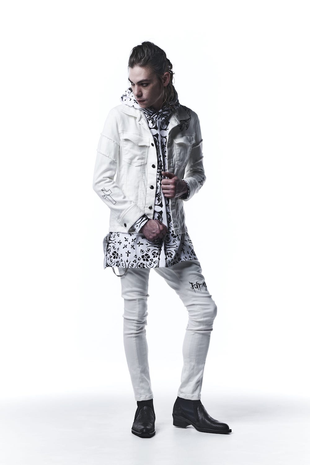 kiryuyrik -2022 -23 AW (Autumn/Winter) Collection LOOK - LOOK IMAGE kiryuyrik 22 -23 AW (Autumn/Winter) Collection in-store and online order reservation exhibition event will be held!! - 2-001