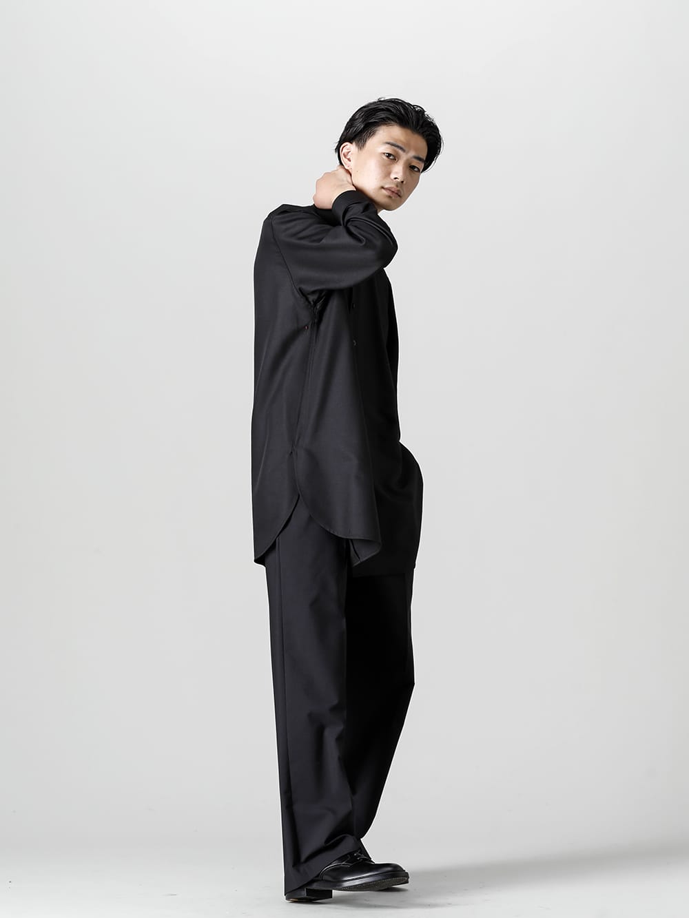IRENISA Middle Length Shirt All Black Style!! - FASCINATE BLOG