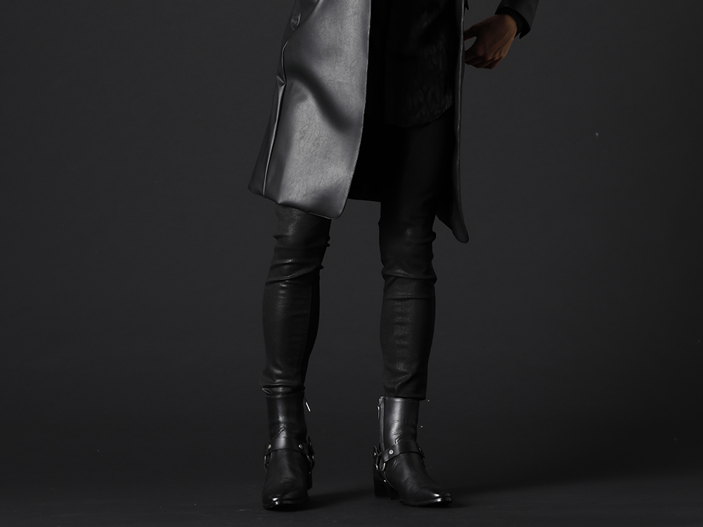 GalaabenD 2022-23AW - Standard skinny denim jeans that have been coated to give it a different feel. - 87214530-21-22aw(EX fit denim coating leggings pants) 87115902(Harness Ring Boots) - 3-001