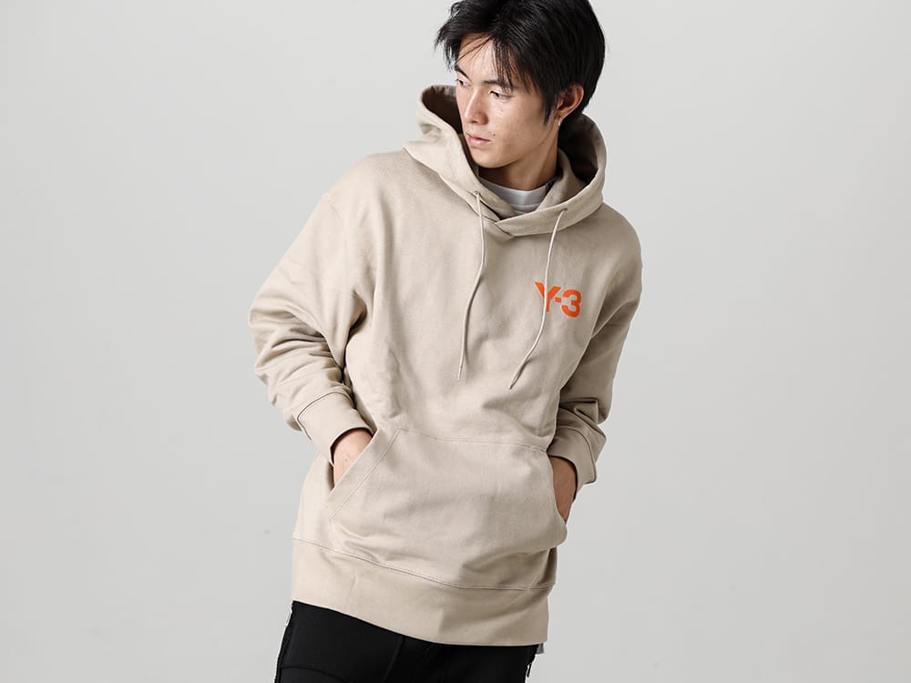 Y-3 - 22-23AW - 見出し2  - 胸元にはY-3がテーマカラーとして使用してきたオレンジでY-3ロゴをデザイン - HT4499-M CL CHEST LG HOODIE - A09TS701-SELF CULTURE printed Tee White - 2-001