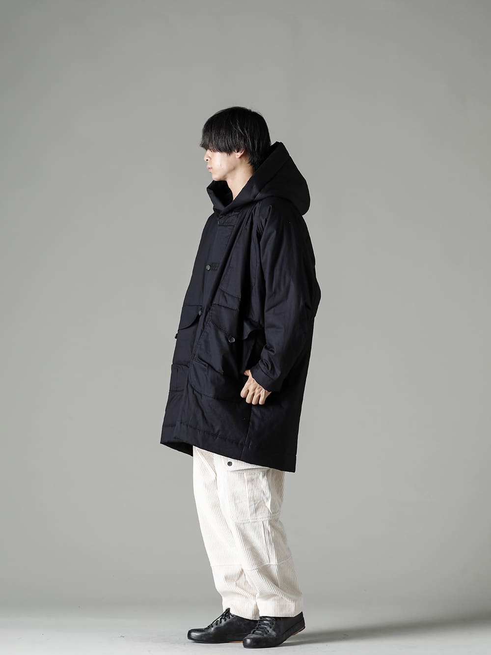 O PROJECT 22-23AW styling Practical outerwear with lightweight and light water repellent performance - 014CT1-Black-HOODED DUFFLE COAT Water-Repellent Padded Poplin Black - O14KN2-Mustard-KNITTED CREW NECK Fine Merino Wool Mustard - O14TR3-Off-White-CARGO TROUSERS Wide Wale Corduroy Off White - Handsewn-Classic-Lo-Handsewn Classic Lo 1-001