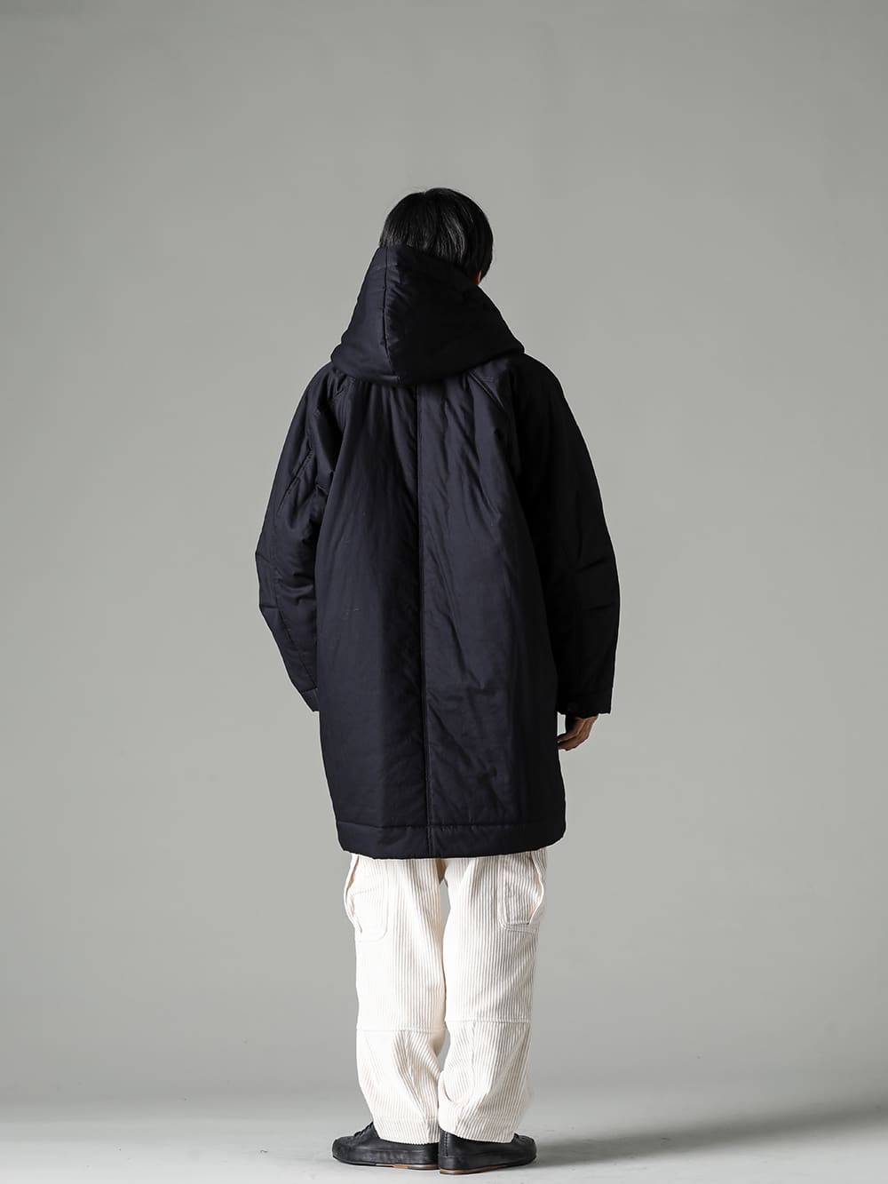 O PROJECT 22-23AW styling Practical outerwear with lightweight and light water repellent performance - 014CT1-Black-HOODED DUFFLE COAT Water-Repellent Padded Poplin Black - O14KN2-Mustard-KNITTED CREW NECK Fine Merino Wool Mustard - O14TR3-Off-White-CARGO TROUSERS Wide Wale Corduroy Off White - Handsewn-Classic-Lo-Handsewn Classic Lo 1-002