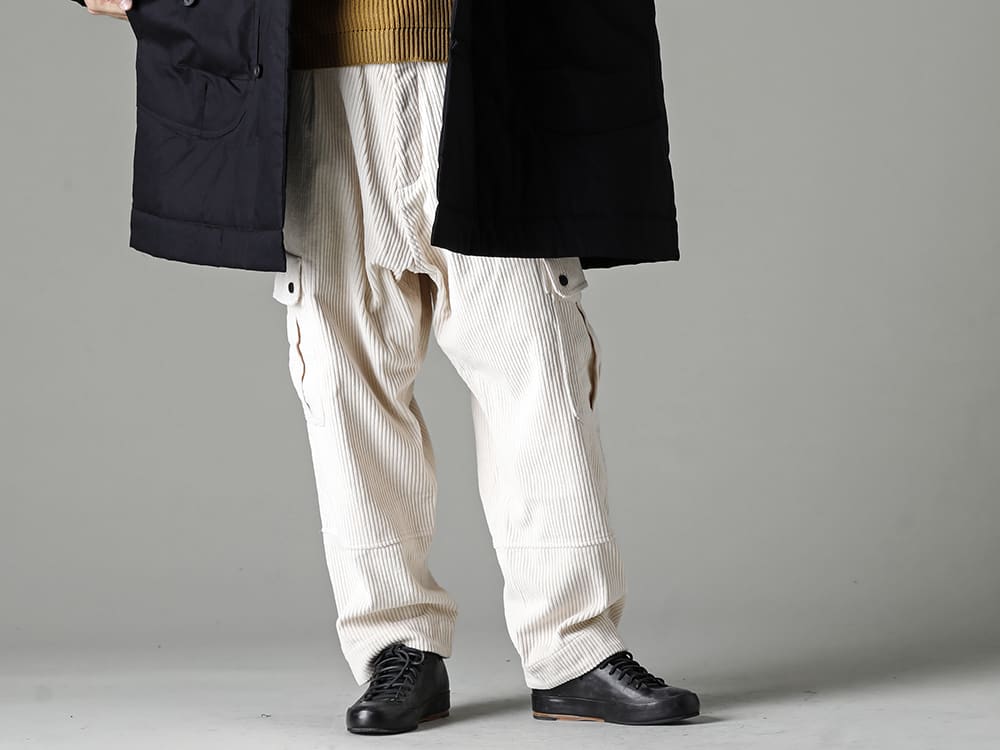 O PROJECT 22-23AW Corduroy material that gives a change of expression and a sense of season to fall and winter styles O14TR3-Off-White-CARGO TROUSERS Wide Wale Corduroy Off White - Handsewn-Classic-Lo-Handsewn Classic Lo 3-001