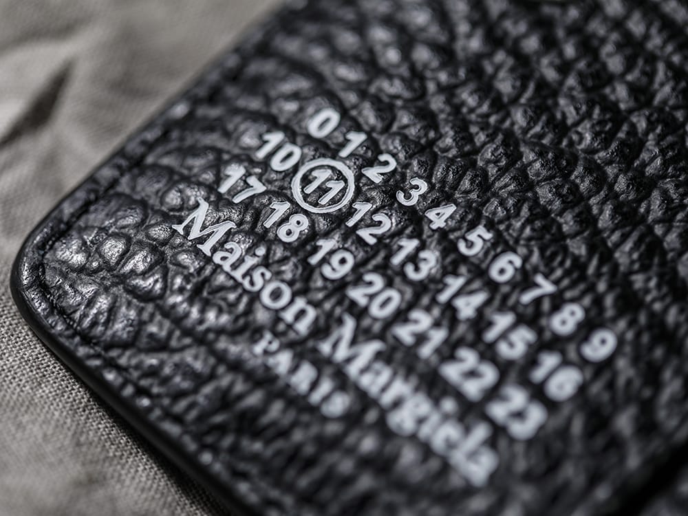 Maison Margiela - メゾン マルジェラ 2022-23AW 収納＆使い勝手も抜群な2つ折りウォレット「コンパクト ビ フォールド」！  - S56UI0140 コンパクト ビ フォールド 2-004