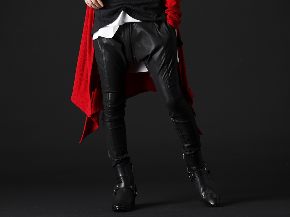 キリュウキリュウ / ガラアーベント 2022-23AW - スリムでエレガンスでロックな雰囲気漂うパンツ - KN-HP22-007(サルエル カーヴ ボンテージ パンツ) 87115902(ハーネスリング ブーツ) - 3-001