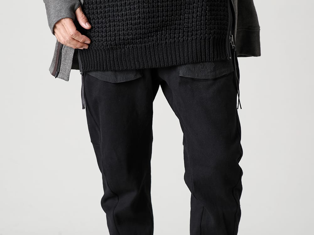 D.HYGEN - ディーハイゲン 22-23AW ハイネックジャケットと同素材のクロップドパンツ - T107-1022A-Untwisted Fleece-Lined Tapered Cropped Pants Black 3-002