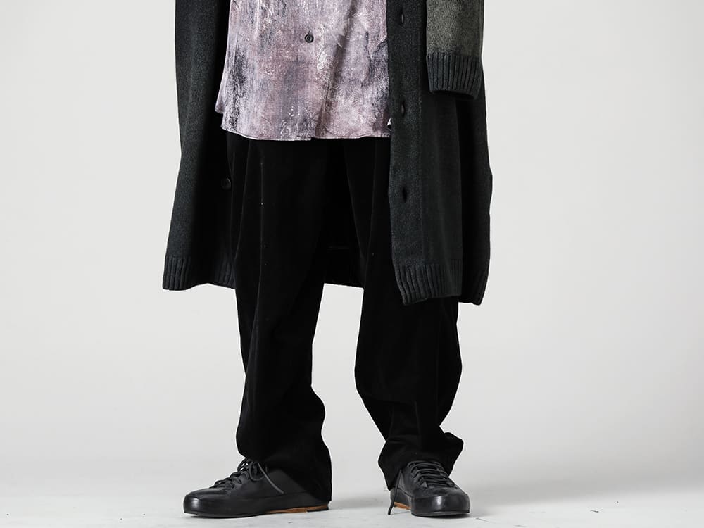 Yohji Yamamoto 22-23AW Yohji Yamamoto 22-23AW corduroy trousers -  Corduroy trousers that make a difference in autumn/winter BLACK style HE-P25-014-side hidden pocket corduroy trousers - Handsewn-Classic-Lo-Handsewn Classic Low 3-001