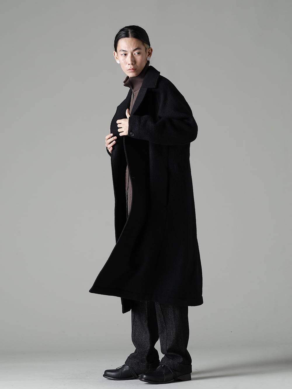 DEVOA 22-23AW styling - VTK-SSC Long Vest Quilted Silk / Cotton CTI-WYG Coat Wool Milling PTN-SHK Skater Pants Shetland Wool / Linen FW-CTN Leather Shoes GUIDI Calf 3-004