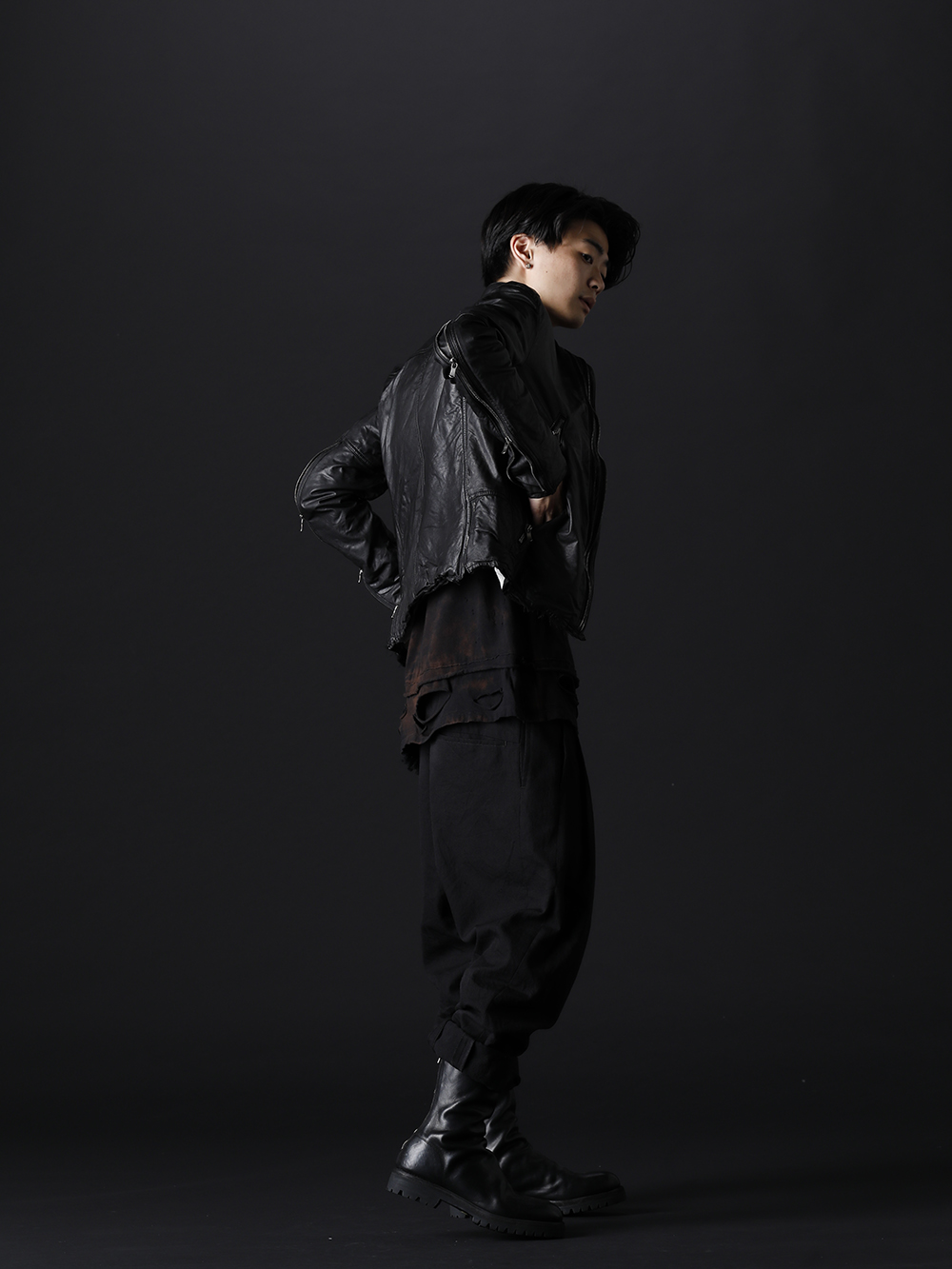 The Viridi-anne / D.HYGEN / nude:masahiko maruyama / Guidi 2022-23AW - Styling with a fashionable feel using leather items. - VI-3504-06-Black(Goat Leather Jacket Black) ST101-0922A-Black(30/- Soft Cotton Jersey Damaged Long Sleeve T-Shirt Black) NU-1646(Wool Braid / Fringe Drop Crotch 2 Tucks Pants) 788V-black(Back Zip Boots Sole Rubber - Horse Full Grain Leather) - 1-002