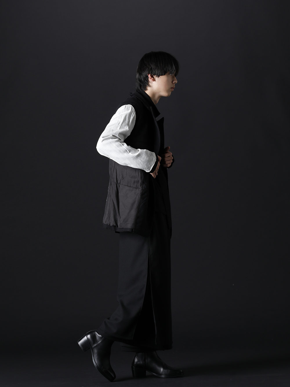 nude:masahiko maruyama / kujaku 2022-23AW - Two way style using a reversible jacket - NU-1651(Reversible Oversized Jacket) KJ-22AW30-Black(sangoju pullover Black) KJ-22AW22(hirugao pants) KJ-21AW38(Kiri Boots) - 1-002
