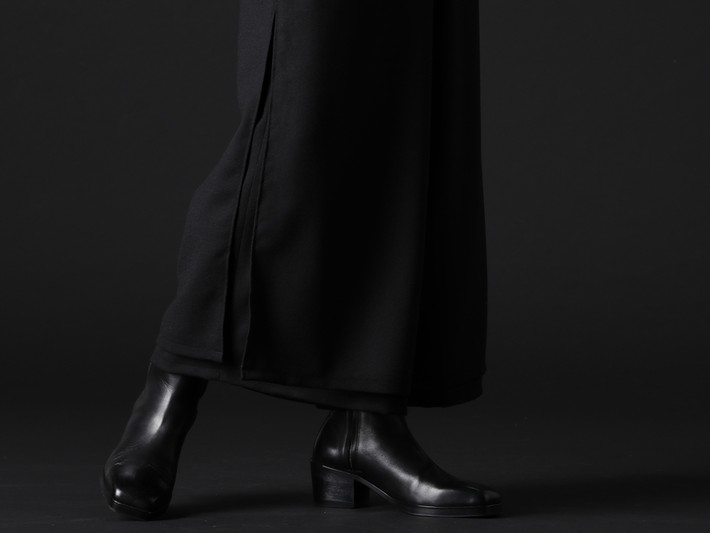 kujaku 2022-23AW - Pants expressing the concept of the collection. - KJ-22AW22(hirugao pants) KJ-21AW38(Kiri Boots) - 3-004