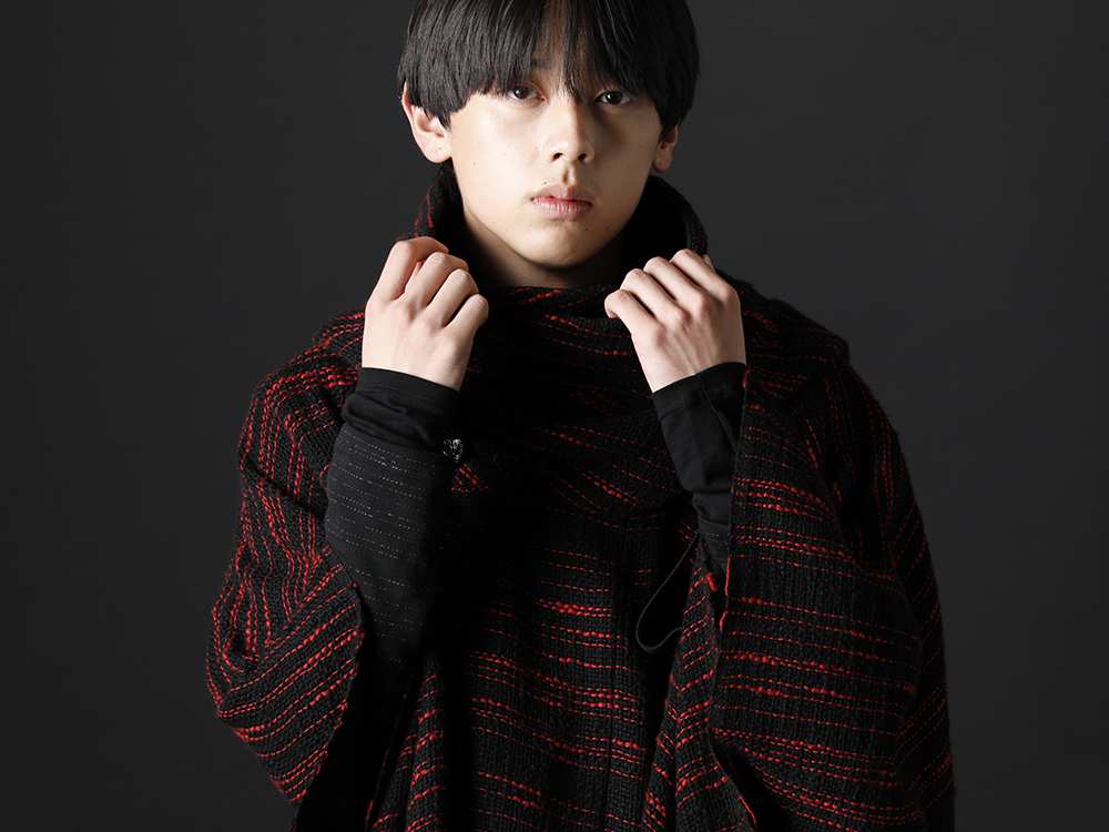 ヌード マサヒコマルヤマ 2022-23AW - 今季らしさを前面に味わえるデザインを落とし込んだ作品 - NU-1655(リバーシブル ポンチョ) - 2-003