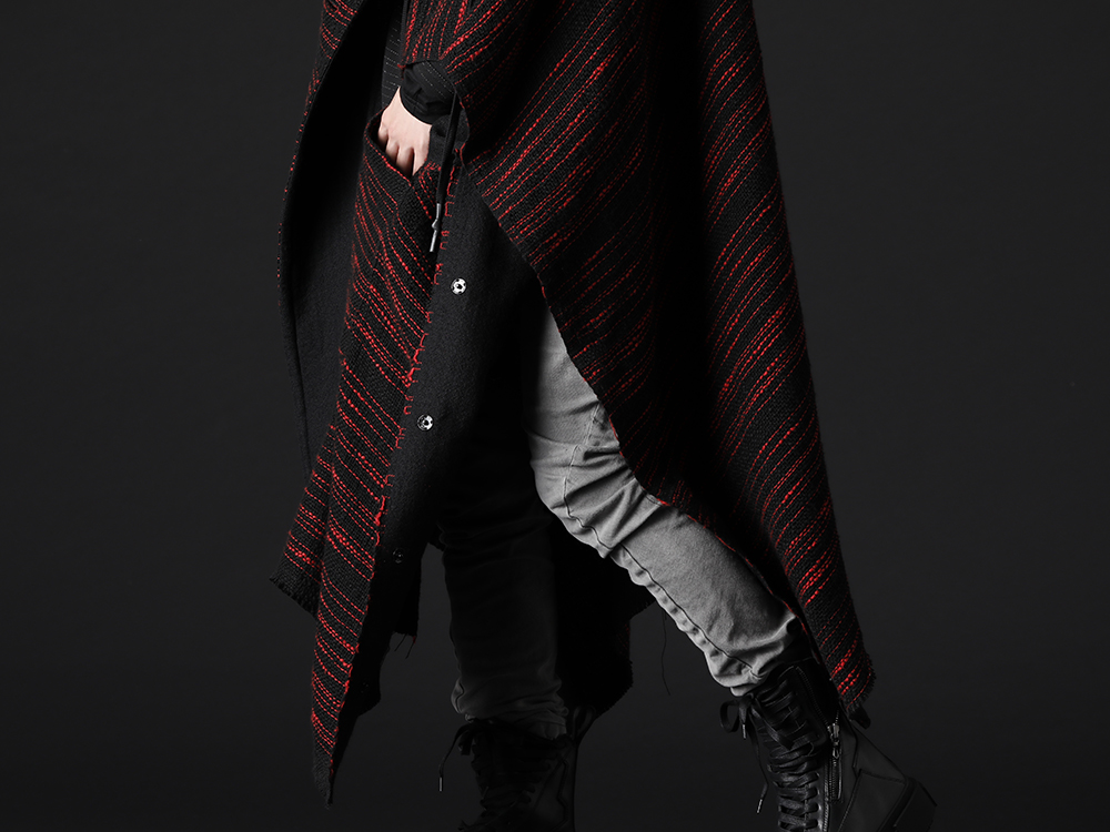 ヌード マサヒコマルヤマ 2022-23AW - 今季らしさを前面に味わえるデザインを落とし込んだ作品 - NU-1655(リバーシブル ポンチョ) - 2-012