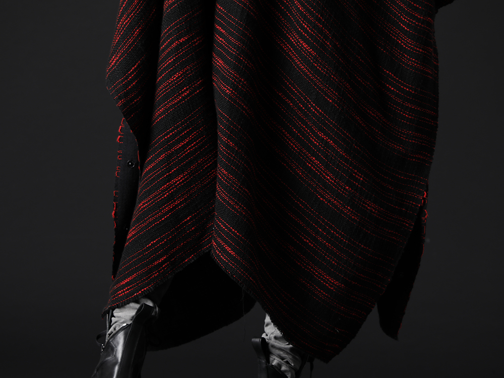 ヌード マサヒコマルヤマ 2022-23AW - 今季らしさを前面に味わえるデザインを落とし込んだ作品 - NU-1655(リバーシブル ポンチョ) - 2-014