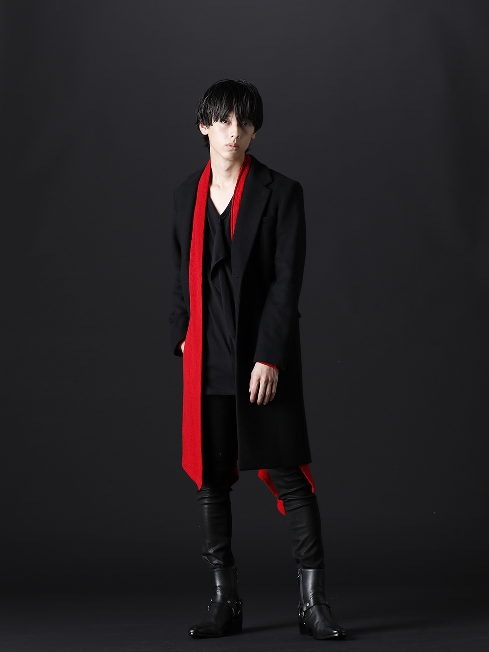 GalaabenD / kiryuyrik / THE ONENESS 2022-23AW styling A slim silhouette with a classy styling, built around in black, accented with red , and styled to tighten up the styling. - The style in which black and red accentuate each other's excellence. - 87528601(Superior Melton Chesterfield Coat) KO-HT25-057(Python Jacquard Jersey Dolman Flare Cardigan) OA-HT31-051(Dolma Frill T-Shirts) 87214530-21-22aw(EX fit denim coating leggings pants) 87115902(Harness Ring Boots) - 1-001