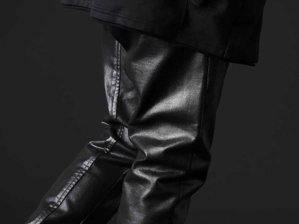 ユリウス 2022-23AW - ストレスフリーなスウェット生地にブランドらしさを加えたパンツ - 799PAM26-C(コーティングスウェット シームドパンツ) - 3-005