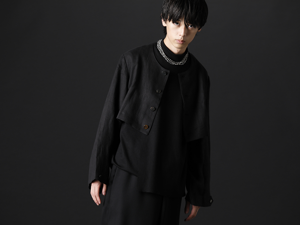 クジャク / タカヒロミヤシタ ザソロイスト 2022-23AW - 品のあるデザインでまとめ、生地感で程よく抜け感を - KJ-22SS26-black(クコ ジャケット ブラック) KJ-22AW30-Black(サンゴジュ プルオーバー ブラック) sa.0024AW22(クワドループルガラスビーズウィズボールチェーンネックレス) - 2-001
