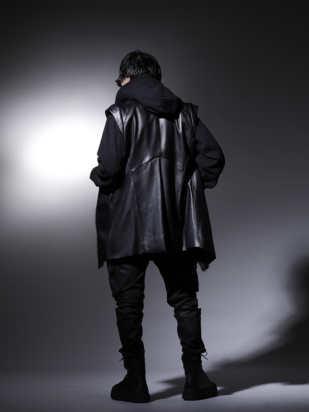 JULIUS / The Viridi-anne / RIGARDS 2022-23AW - A dark, black style that shows the brand's worldview - 797VEM2(Lamb Skin / Cow Hair Vest) 799CUM21-Black(Front Zip Sweat Hoodie Black) 799CUM25-Black(Rib Asymmetry Cutsewn Black) 799PAM25-C(10.5oz Stretch Denim Gas Mask Coated Skinny Pants) 797FWM2-L-Black(Cow Leather Lace Up Sneaker Black) RG2001TVA-Vintage-Black-Black(RIGARDS collaboration sunglasses - Vintage Black+Black / Clear+D.Gray Lens) - 1-004