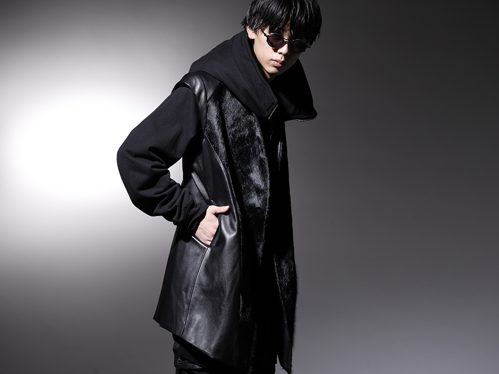 JULIUS / The Viridi-anne / RIGARDS 2022-23AW - A stylish vest with a hoody look for a casual look. - 797VEM2(Lamb Skin / Cow Hair Vest) 799CUM21-Black(Front Zip Sweat Hoodie Black) 799CUM25-Black(Rib Asymmetry Cutsewn Black) RG2001TVA-Vintage-Black-Black(RIGARDS collaboration sunglasses - Vintage Black+Black / Clear+D.Gray Lens) - 2-002