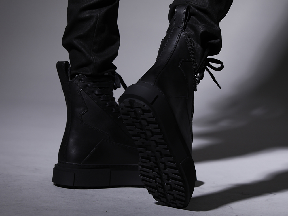 JULIUS 2022-23AW - Overwhelmingly Popular Gas Mask Coming This Season - 797FWM2-L-Black(Cow Leather Lace Up Sneaker Black) - 3-007