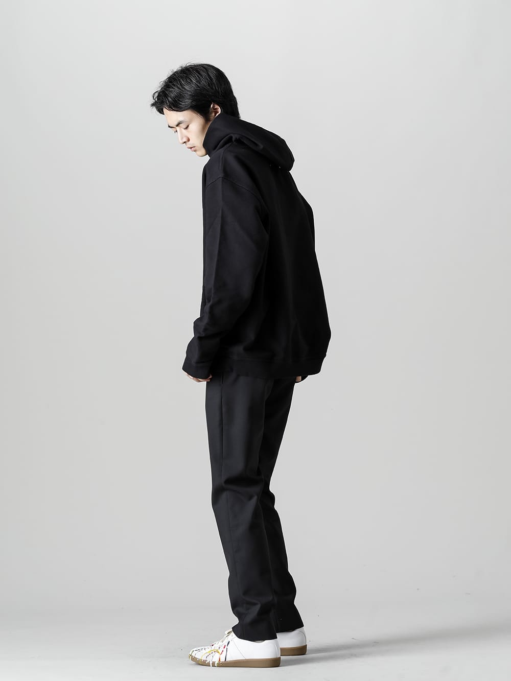 Maison Margiela 2022-23AW Styling A sweat hoodie style that works throughout the year when temperatures drop! - S50GU0167 Hoodie Upside Down Logo - S50KA0530 Drawstring Pants - S57WS0240 Replica Painter Off White 1-001