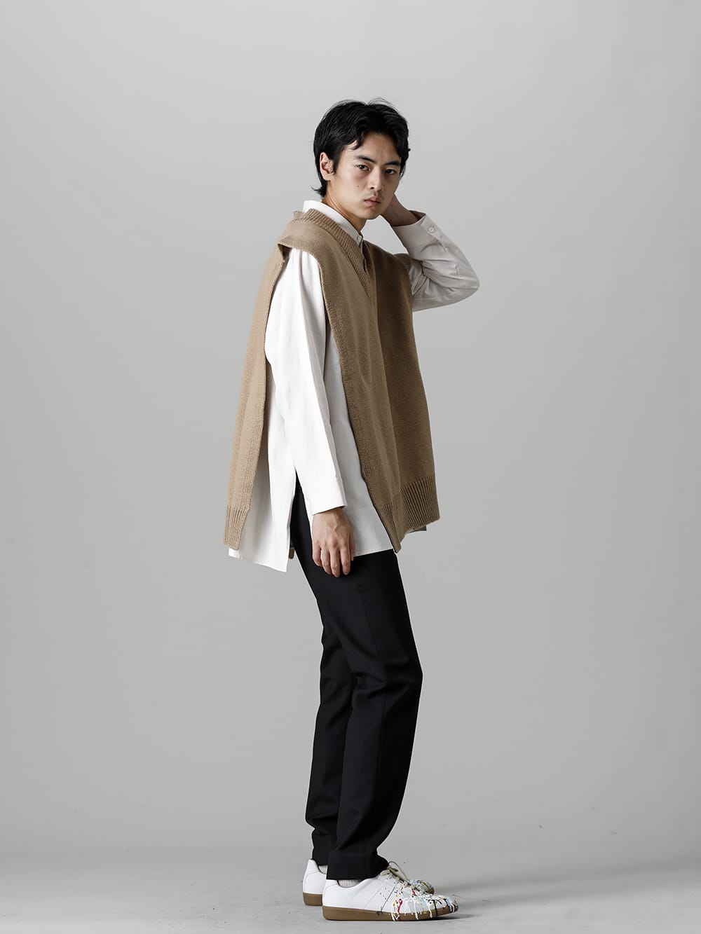 Maison Margiela - メゾン マルジェラ 2022-23AW 見出し3 - SI1TH0001 ストール Beige - S50KA0530 ドローストリング パンツ - レプリカ ペインター スニーカー Off White  4-001