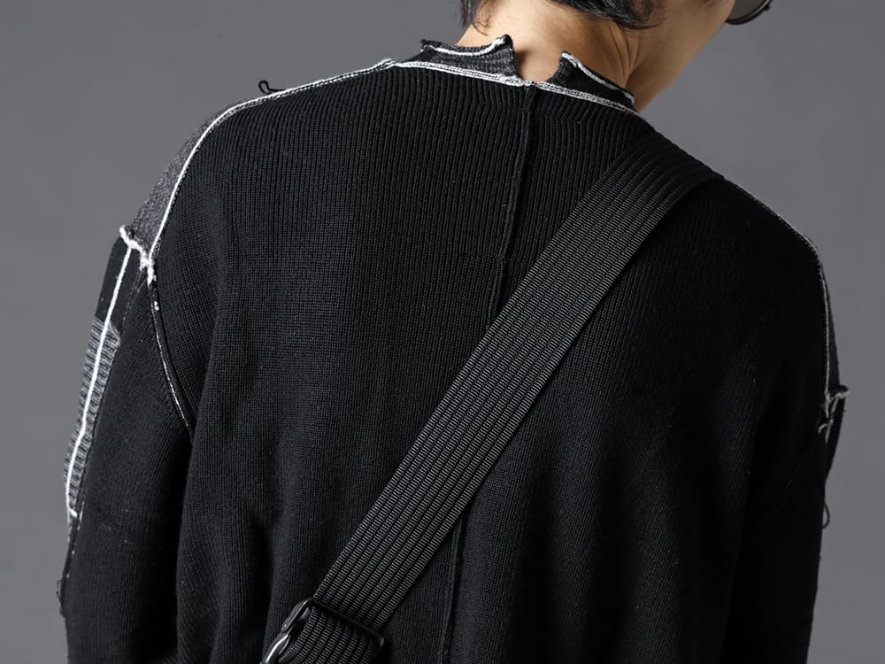 The Viridi-anne 2022-23AW This intarsia knit with an irregular plaid pattern is a useful piece for the autumn and winter seasons.  - VI-3529-07-Black Check P/O Knit Black - VI-3552-09 Goat Shoulder Bag - RG2001TVA RIGARDS collaboration sunglasses 2-003