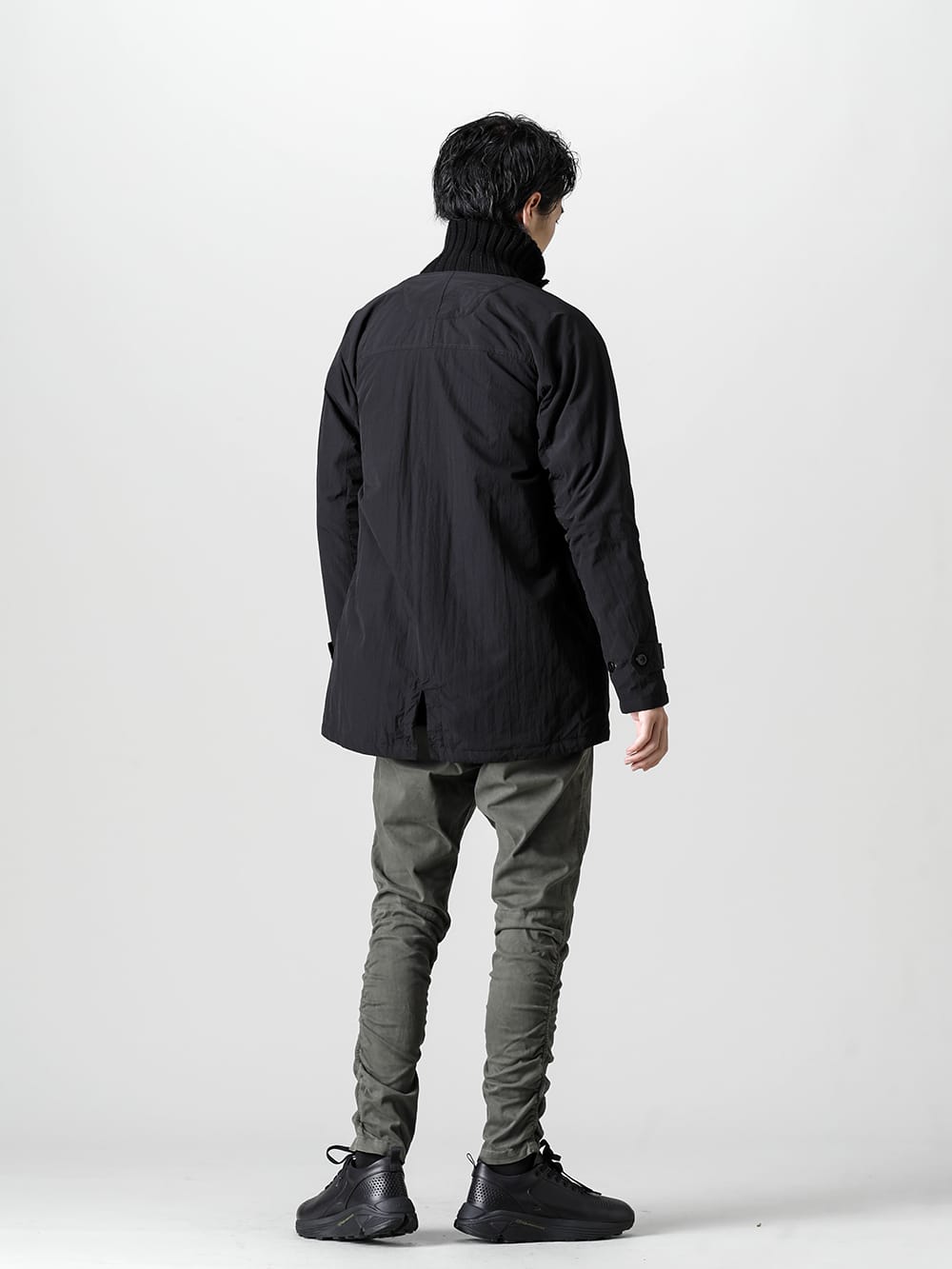 RIPVANWINKLE 22-23AW Styling Autumn styling with black top and dark khaki - RB-435-Anorak Shirt Coat Black - RB-410-Motorcycle Easy D.Khaki - SCV186C016-Night Run light Black 1-002