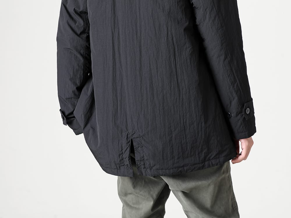 RIPVANWINKLE 22-23AW The gimmicky deck sweater with removable panels is the key point.  - RB-435-Anorak Shirt Coat Black    2-004
