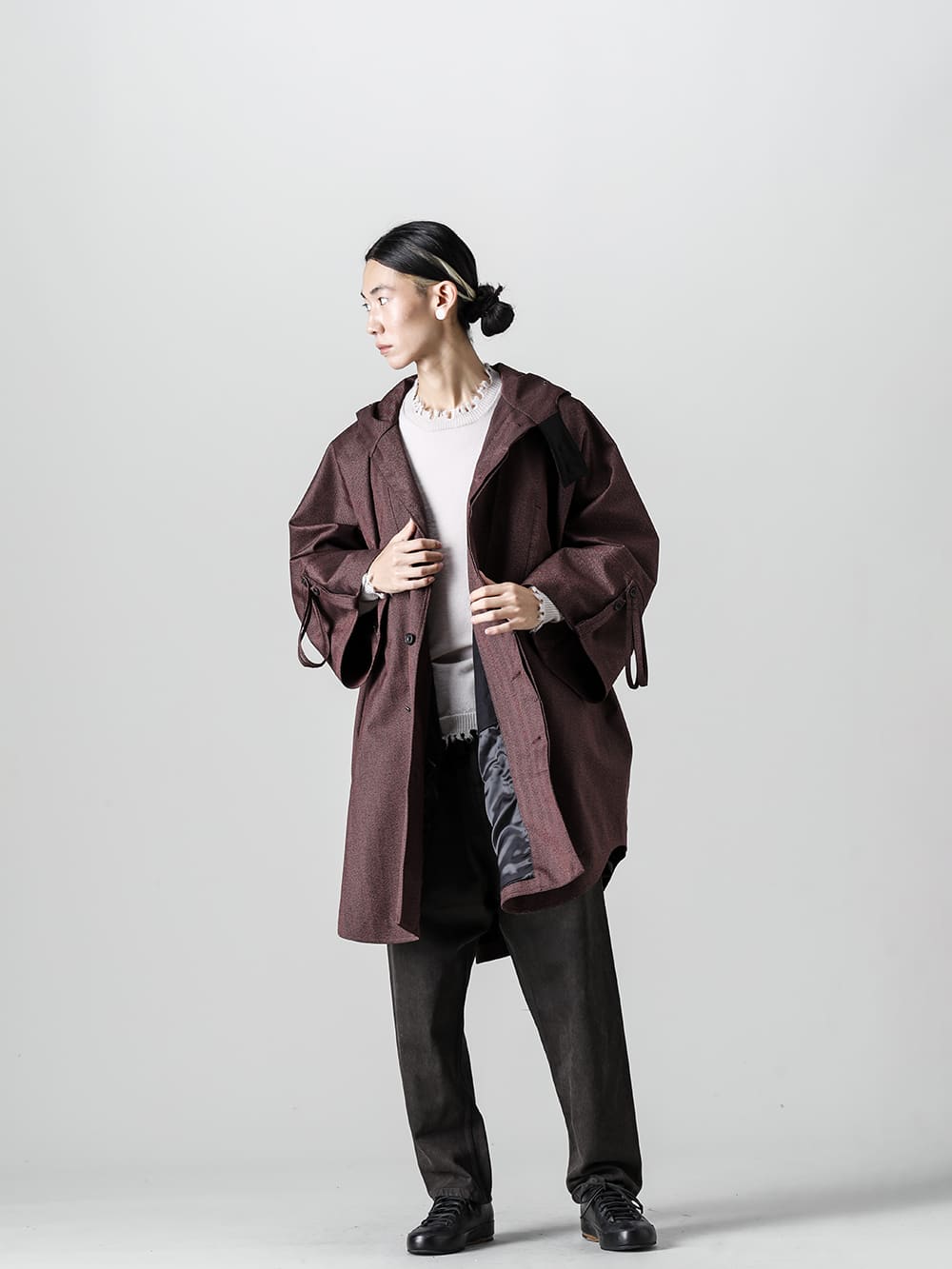 Norwegian Rain 22-23AW styling Recommended outerwear that can be worn in any weather from autumn to midwinter - Raincho-Unisex-Herringbone-Bordeaux-レインチョ ユニセックス ボルドー - UK7553-Off-White-ロングスリーブ ニットトップ. オフホワイト - UM3530-Black-Brown-フェリックス パンツ ブラック/ブラウン - Handsewn-Classic-Lo-ハンドソーン クラシック ロー 1-004