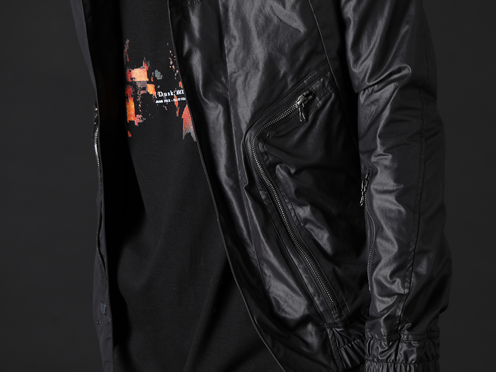 JULIUS 2022-23AW - A military-style cargo blouson with a sense of brand. - 797BLM7(Cargo Blouson Polyester Cotton Cloth) 787CUM3(DUSK Twist Tuck Short sleeve T-shirts) - 2-007