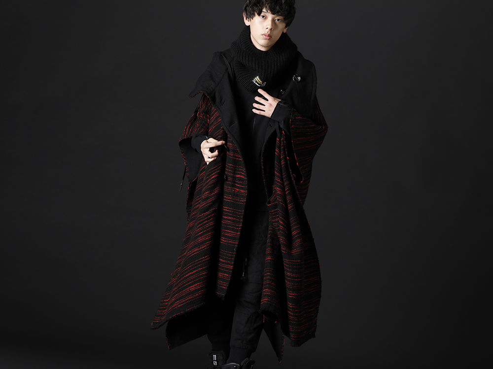 nude:masahiko maruyama / The Viridi-anne / TAKAHIROMIYASHITATheSoloist. 2022-23AW - Oversized poncho with a beautiful drape - NU-1655(Reversible Poncho) VI-3541-01-Black(Nylon Spandex Jersey Crewneck L/S Black) sk.0003AW22-Black(aran pattern balaclava Black) - 2-001