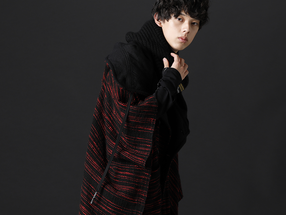 nude:masahiko maruyama / The Viridi-anne / TAKAHIROMIYASHITATheSoloist. 2022-23AW - Oversized poncho with a beautiful drape - NU-1655(Reversible Poncho) VI-3541-01-Black(Nylon Spandex Jersey Crewneck L/S Black) sk.0003AW22-Black(aran pattern balaclava Black) - 2-007