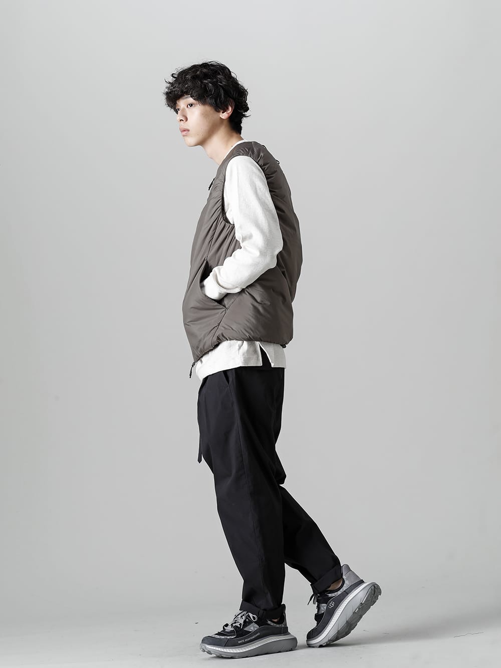 LANTERN 2022-23AW Styling LANTERN Heating Vest Brown - MMA-LAN-01-Brown heating Inner Vest Brown - RB-423-Oatmeal Ragran L/S Oatmeal - BK2273402 Tech Weather Wide Tapered Pants 1-001