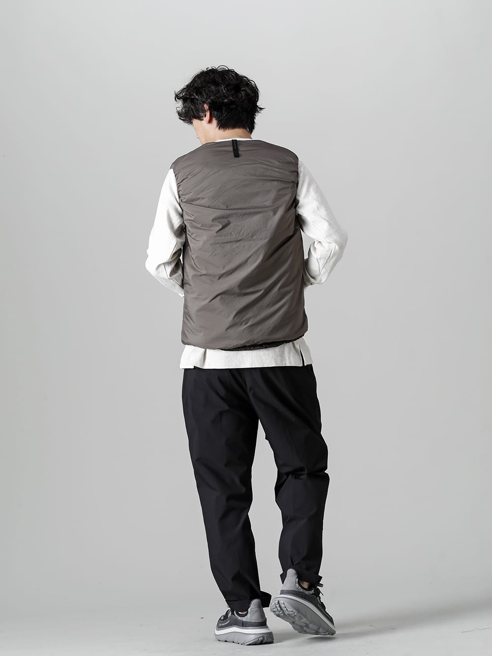 LANTERN 2022-23AW Styling LANTERN Heating Vest Brown - MMA-LAN-01-Brown heating Inner Vest Brown - RB-423-Oatmeal Ragran L/S Oatmeal - BK2273402 Tech Weather Wide Tapered Pants 1-002