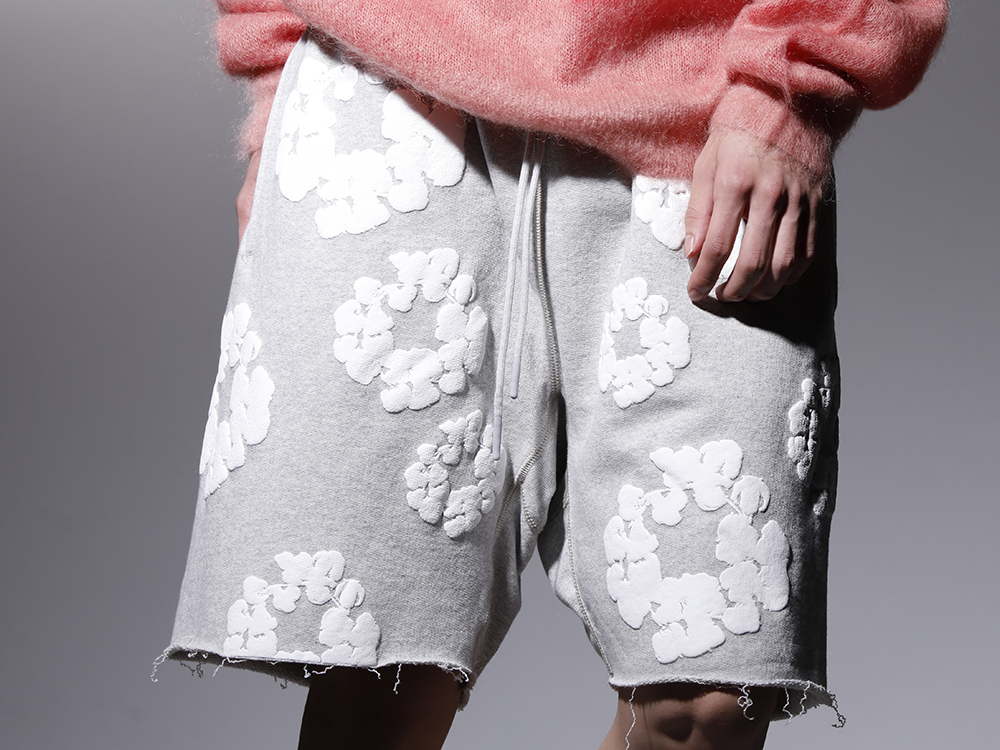 デニムティアーズ 2022-23AW - アイコニックなデザインを落とし込んだコラボショーツ - RM-K01-0000-133(レディメイド × デニムティアーズ COTTON WREATH スウェットショーツ グレー - RE-DT-GY-00-00-17) - 3-004