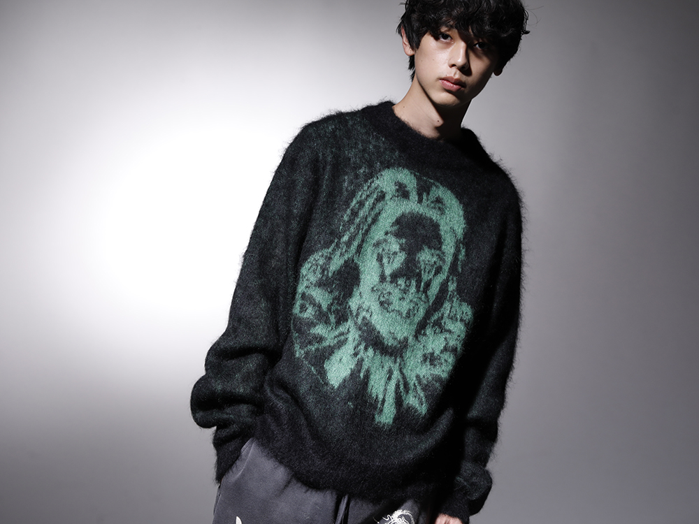 SAINT M×××××× 2022-23AW A mohair knit for autumn and winter, produced in collaboration with Bourne X Raised, with a graphic collage of Jesus Christ and a clown in green dropped on the main color, black. - A highly designed mohair knit made in collaboration - SM-A22-0000-072(BORN X RAISED × ©SAINT M×××××× CLOWN Knit Black) - 2-001