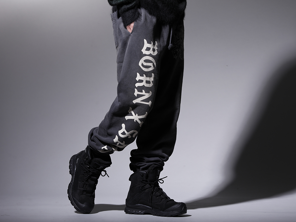 SAINT M×××××× / 11 by Boris Bidjan Saberi 2022-23AW - A bulky pair of shoes with solid functionality - SM-A22-0000-071(BORN X RAISED × ©SAINT M×××××× Sweat pants) BOOT2-GTX-Black(BOOT2 GTX Black) - 3-002