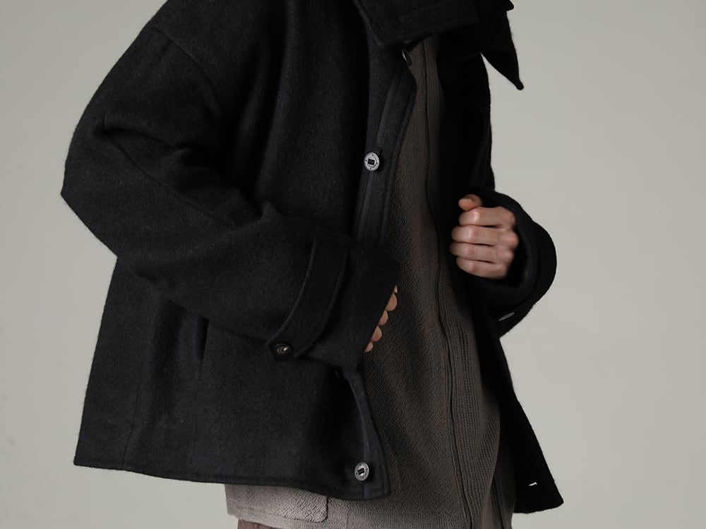 DEVOA 22-23AW スタイリング Styling of high-neck jacket that can be worn like a blouson - JKI-CGS High neck jacket brushed cashgora KTS-CZM-Gray Cardigan merino wool Gray PTN-SSC Jogger pants quilted silk / cotton FW-LMM Leather boots 1-002