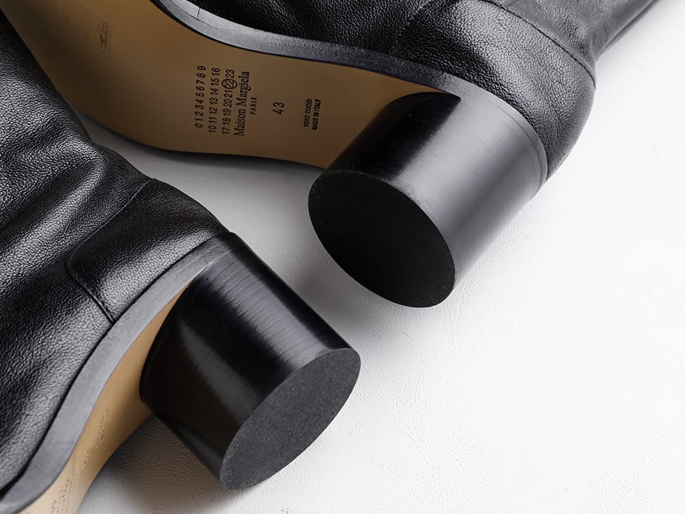 Maison Margiela - メゾン マルジェラ 2022-23AW デザインだけではなく履き心地の快適性も魅力のタビデザイン  - S57WU0132 タビ アンクルブーツ 6cm 2-002