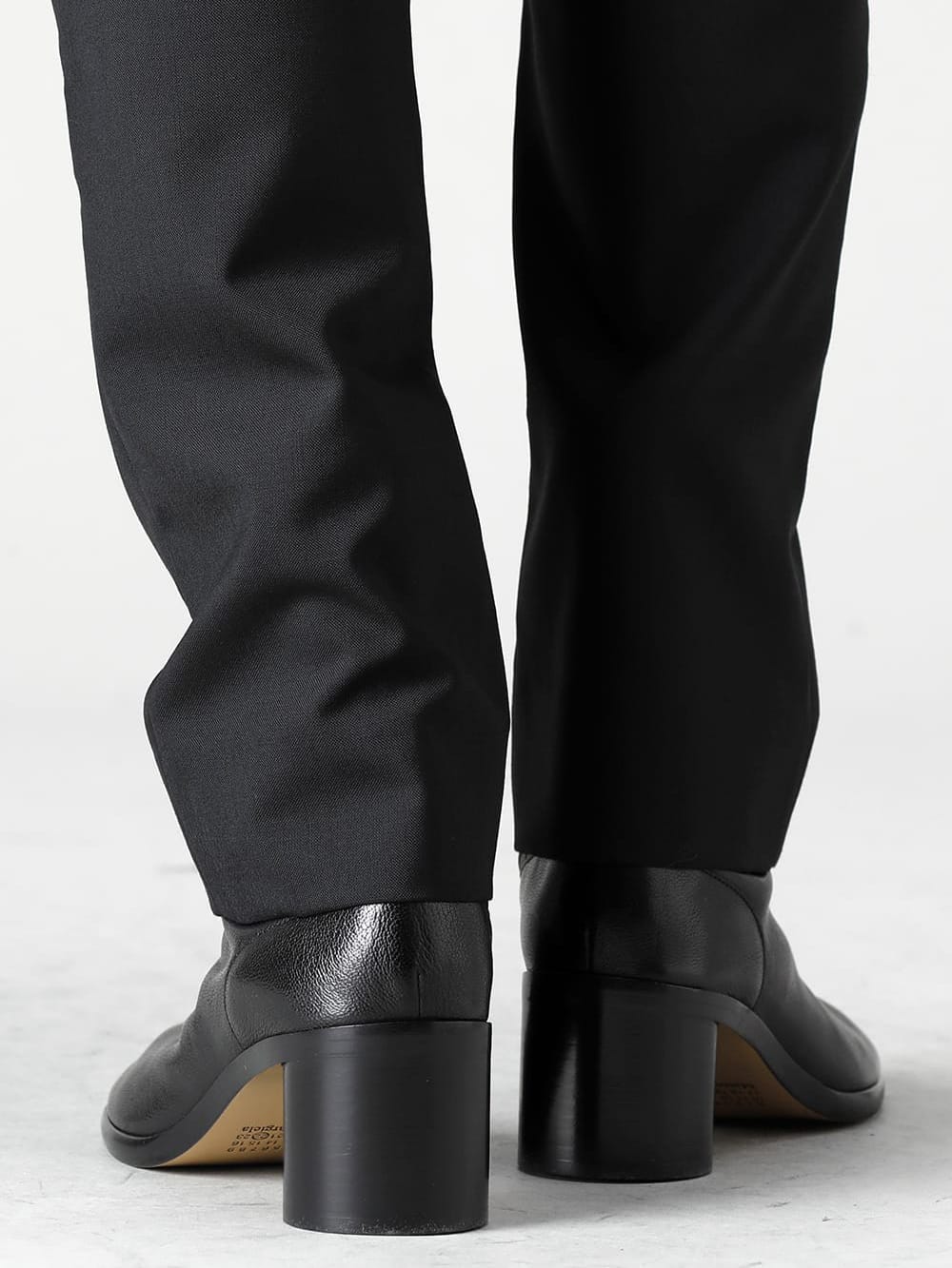 Maison Margiela - メゾン マルジェラ 2022-23AW日本へのリスペクトを感じさせるクラシカルなホック着脱デザイン- S57WU0132 タビ アンクルブーツ 6cm 3-005