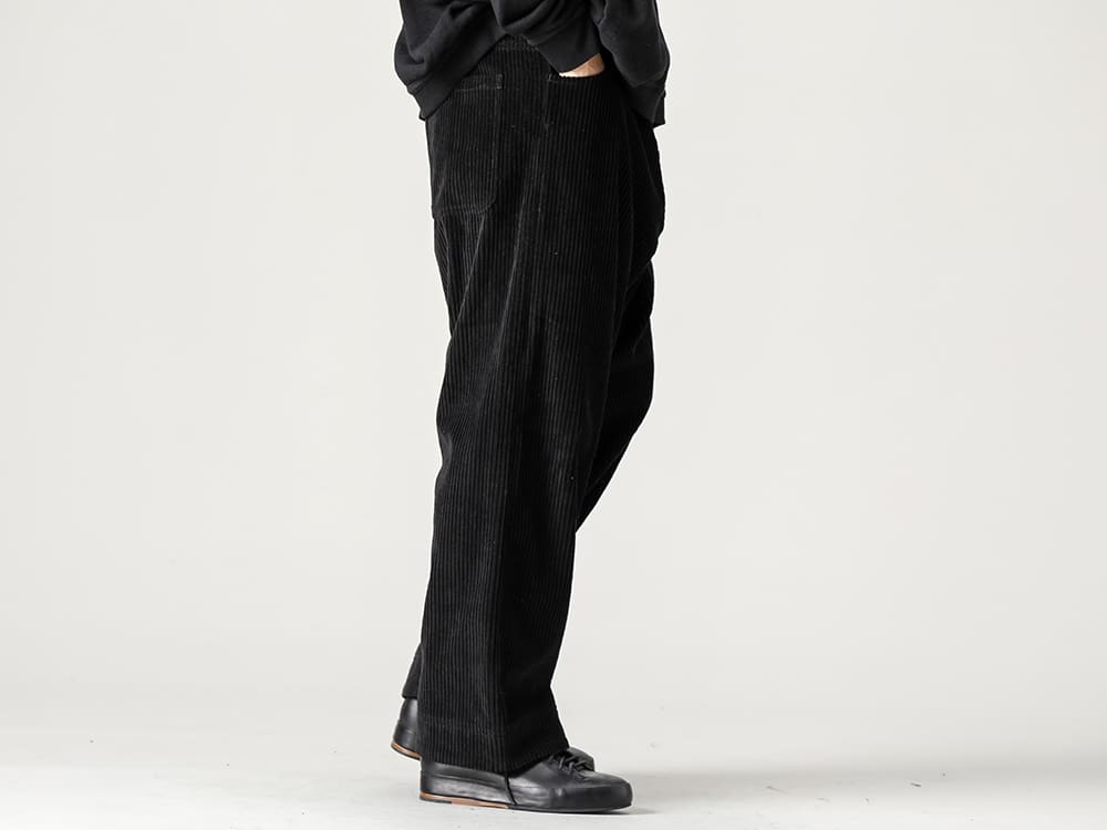O PROJECT 22-23AW Corduroy trousers that are comfortable to wear, even for those who do not like the touch of woollen fibres. - O14TR2-Black-Wide trousers Wide wale corduroy Black - Handsewn-Classic-Lo-Handsewn Classic Low 3-002