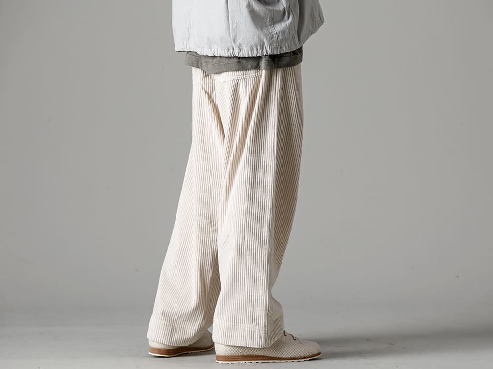 O PROJECT-オープロジェクト 22-23AW(秋冬) デザインに加えて抜群のグリップ性、アフターフォローも充実したPETROSOLAUMのスニーカー - O14TR2-Off-White-ワイドトラウザー　ワイドウェイルコーデュロイ オフホワイト- 8185-PTR2-linen cotton-アップヒーヴァルウェッジ スニーカー ロー 3-002