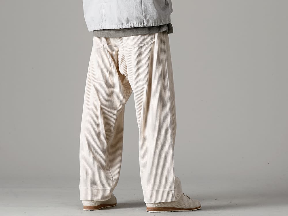 O PROJECT-オープロジェクト 22-23AW(秋冬) デザインに加えて抜群のグリップ性、アフターフォローも充実したPETROSOLAUMのスニーカー - O14TR2-Off-White-ワイドトラウザー　ワイドウェイルコーデュロイ オフホワイト- 8185-PTR2-linen cotton-アップヒーヴァルウェッジ スニーカー ロー 3-003