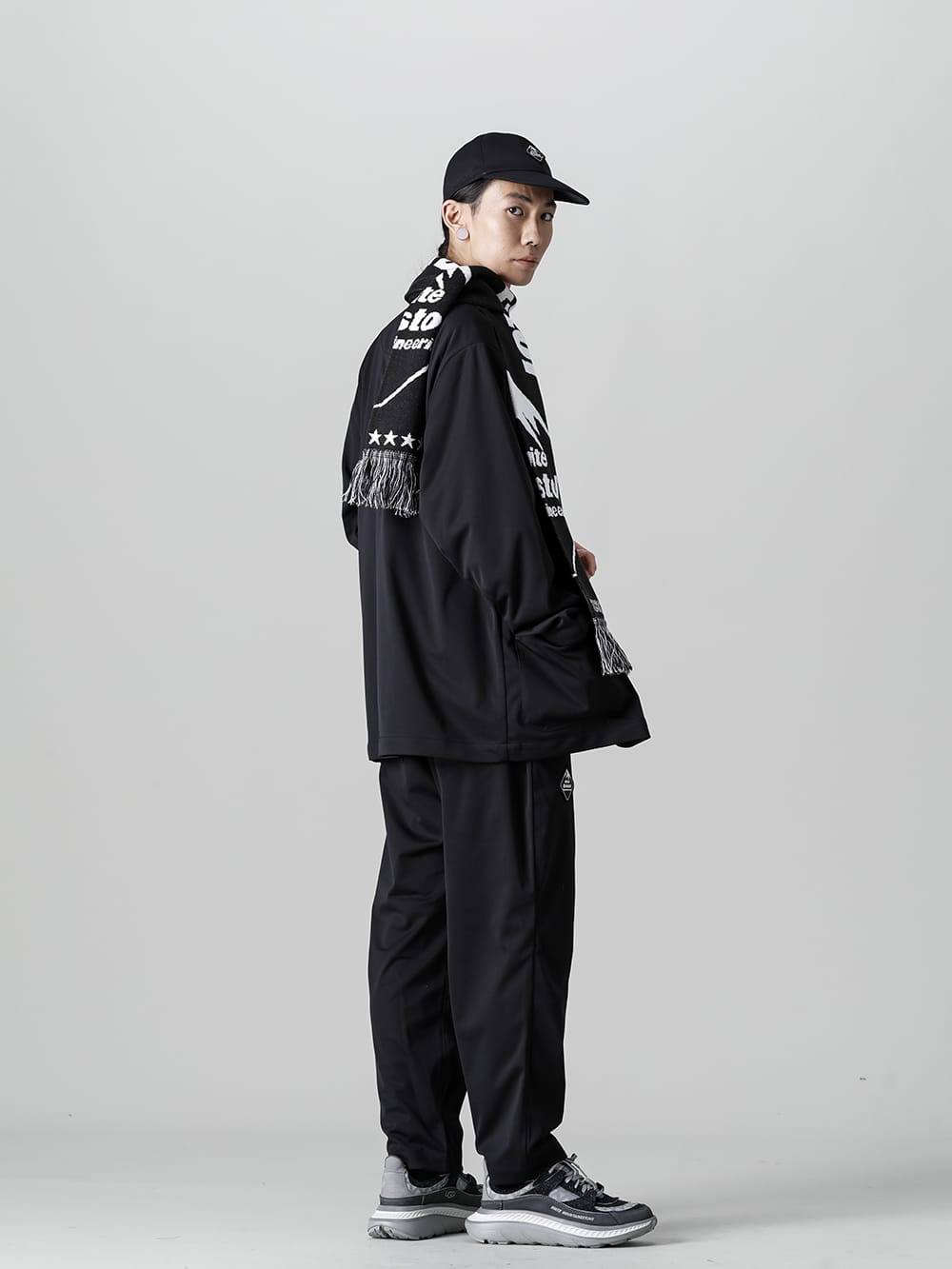 White Mountaineering 2022-23AW Styling The set-up coordination that reproduced the style of 