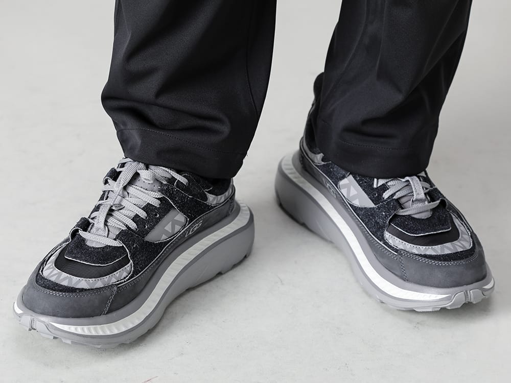 White Mountaineering 2022-23AW White Mountaineering popular tapered silhouette pants that can be worn with any top! - WM2273408
WM × F.C.Real Bristol Tapered Pants
CLASSIC CHEST LOGO LS TEE - WM2273801 WM × UGG Sneakers 3-003