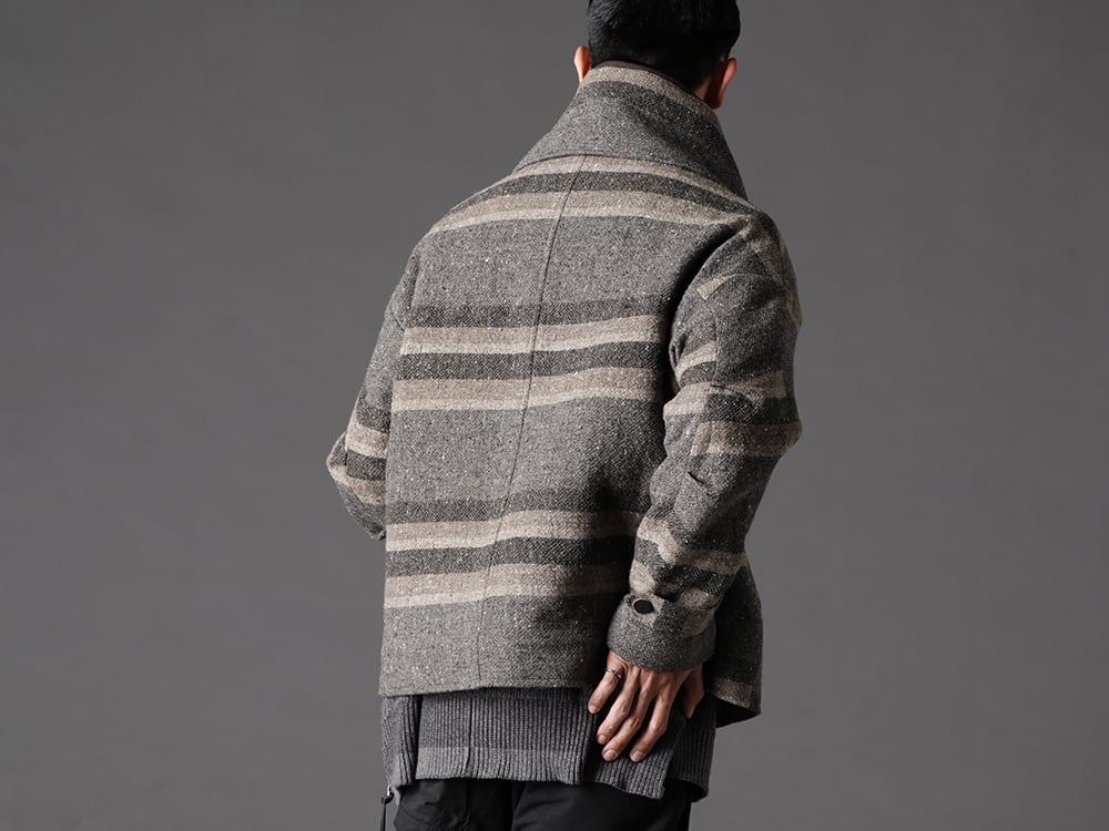The Viridi-anne DEVOA 22-23AW Mixing brands for fashion enjoyment  - KI-CBS High neck jacket striped wool VI-3531-07-Gray Cotton Cashmere Pullover Gray 2-001