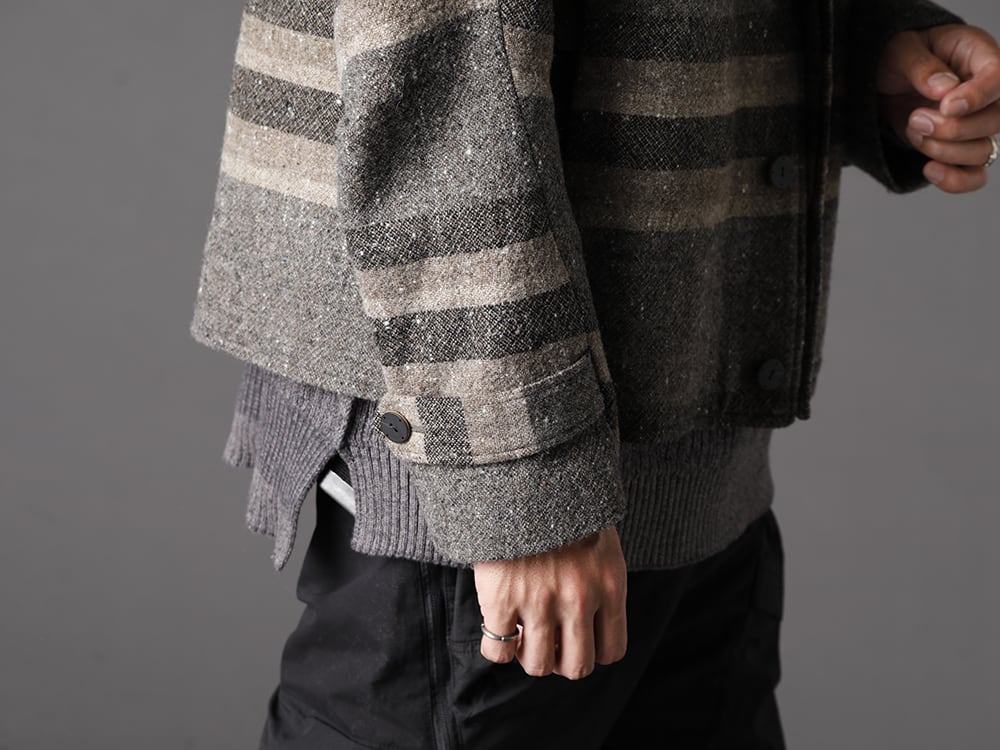 The Viridi-anne DEVOA 22-23AW Mixing brands for fashion enjoyment  - KI-CBS High neck jacket striped wool VI-3531-07-Gray Cotton Cashmere Pullover Gray 2-003