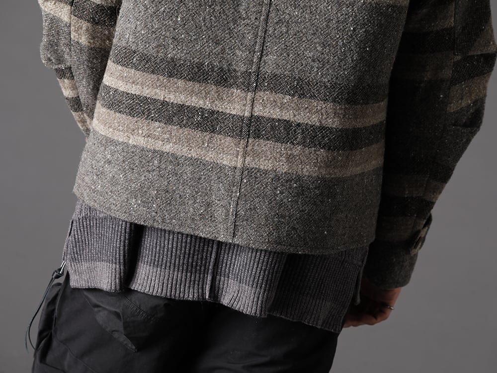 The Viridi-anne DEVOA 22-23AW Mixing brands for fashion enjoyment  - KI-CBS High neck jacket striped wool VI-3531-07-Gray Cotton Cashmere Pullover Gray 2-005