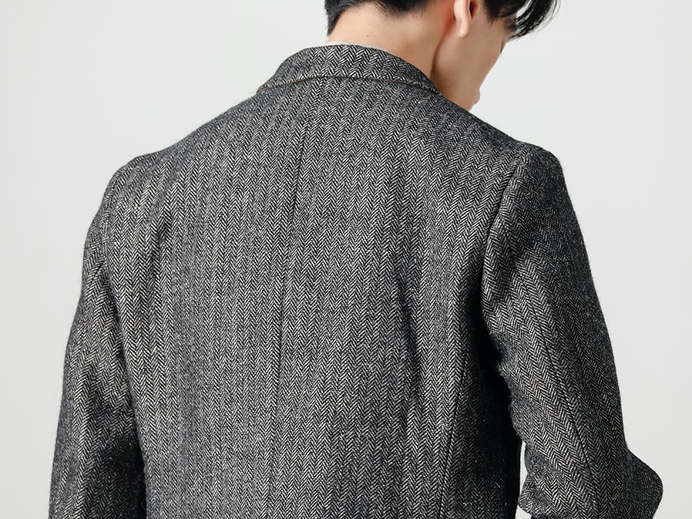 KLASICA 22-23AW(秋冬) トラッド回帰。時に大人の装い - 22C-40BLZ-HUNTS 10ボタン ドール ブレザー - クラッシック ヘリング ボーン - 22C-72SH39-SH-039-Sand オーバー サイズ クラッシック ワイド シャツ サンド 2-02